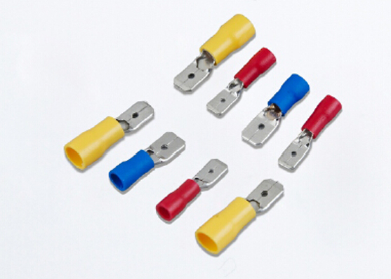 公預(yù)絕緣接頭