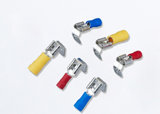 肩背形公母預(yù)絕緣接頭